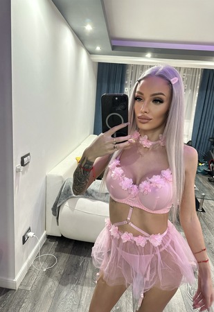 Karina NEUE NUMMER- Nur bis 14.12 Da!, Düsseldorf