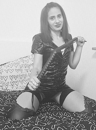 Maya **GANZ NEU IN DE**, Pforzheim