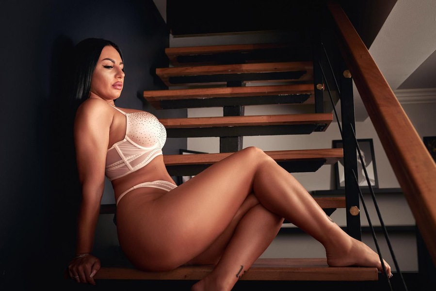 Lisa im LH29 – Augsburg photo 2