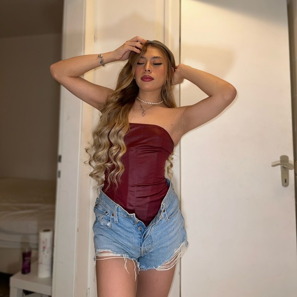 Foto von TS SARAY DOLL