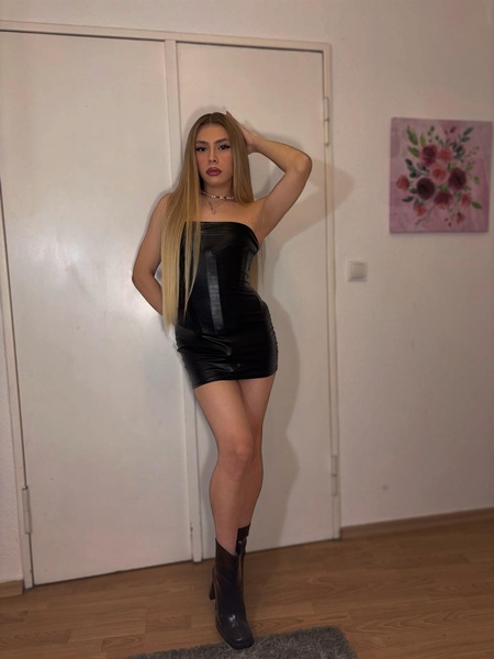 Foto von TS SARAY DOLL