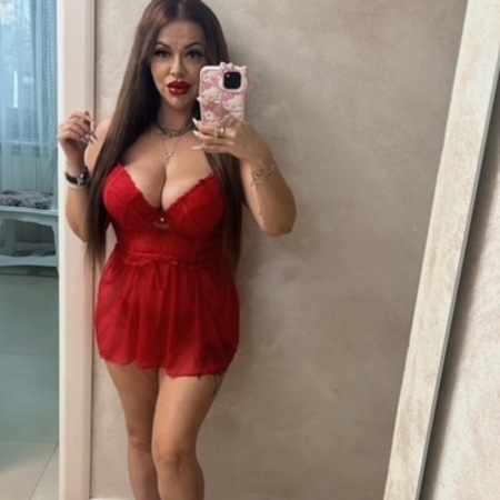 <img src="https://static.ladies-cdn.de/ladies/images/static-cdn/ladies-stars/img/ladies-stars-logo-icon.svg" class="starsContentIcon" />Kleine Giulia 1.40 m Party Frau Bis So. DA, Mannheim