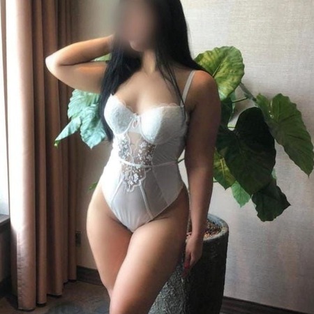 Megan, Neuss