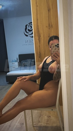 Antonia NEU in der Stadt, Mönchengladbach