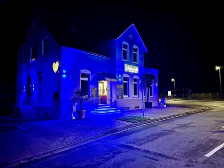 Club Mademoiselle, Celle