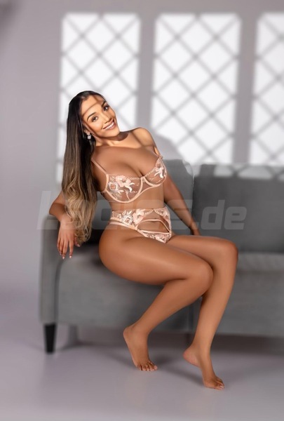 Foto von NEU Jenifer bei ZartOderHart