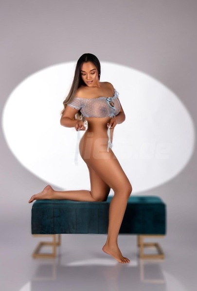 Foto von NEU Jenifer bei ZartOderHart