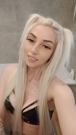 Adelina Skinny, Landshut