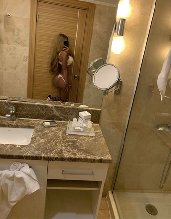 Deutsche Derya - Party Girl (18+), Essen