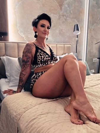 Olivia - Fetisch & Top Service/ZK/DS, Zetel