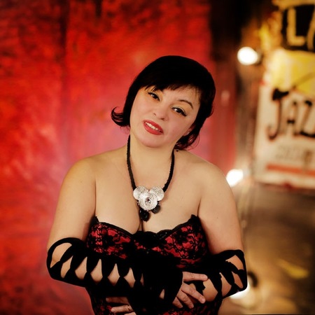 GANZ NEU! ANIA - Intimbehaart, Gießen