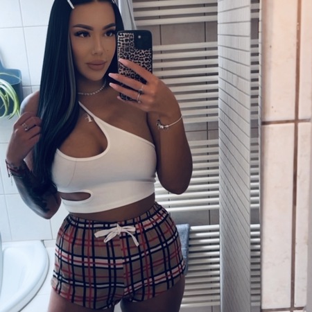 Karina, Kerpen