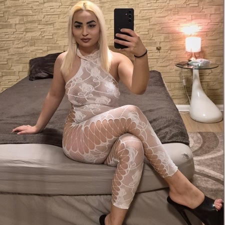 Foto von Ema-Ganz neu