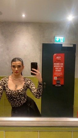 Larissa Neu in Hamburg (mit meine Freundin ), Hamburg