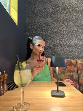 Larissa Neu in Hamburg (mit meine Freundin ), Hamburg