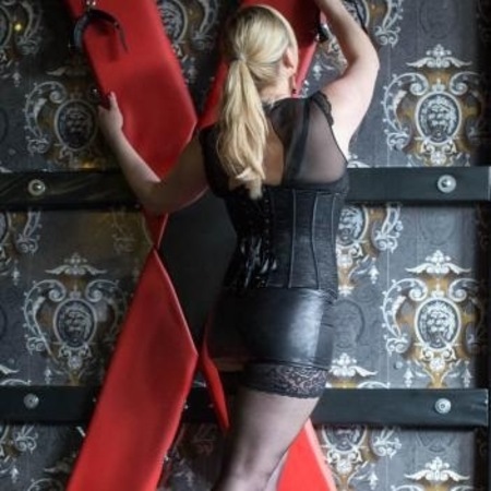 LADY ANJA im Studio Passion Factory