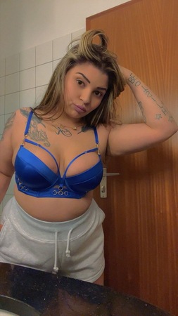 Ani -Ganz neu, Stuttgart