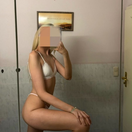 SARA blond, München