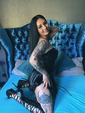 Melany, Trier