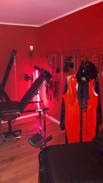 Foto von Domina Sarah