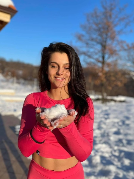 Foto von VALERIA-GANZ NEU