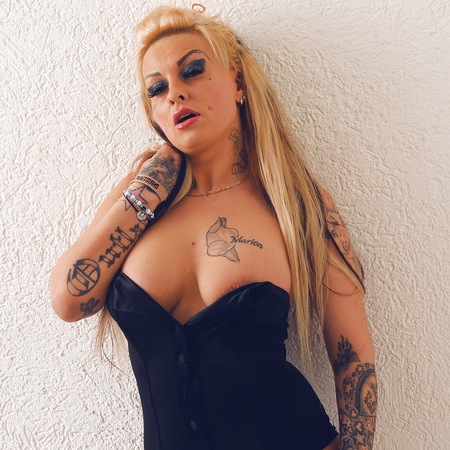 Mia Hilton, Darmstadt