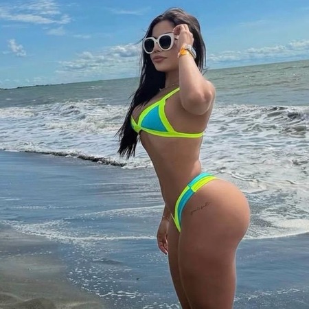 DOLCE GANZ NEU bei XUXU Latinas Deluxe