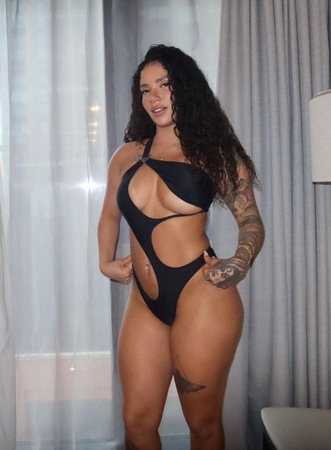 Mia, 100% Real Bilder, München