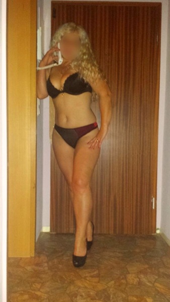 Foto von Ella Heiße Massage