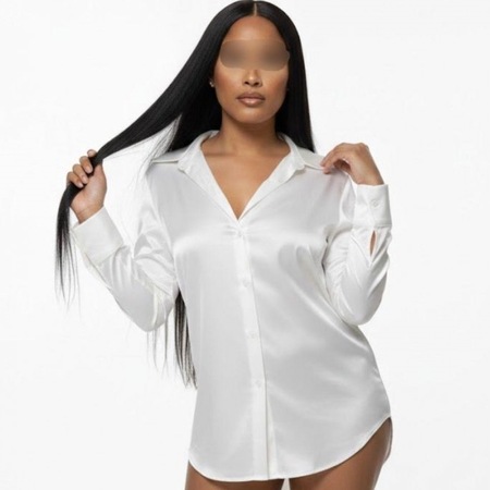 Latisha in der Villa Venezia