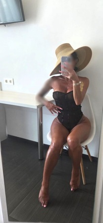 Ela süß & sexy - Nur für kurze Zeit, Düsseldorf