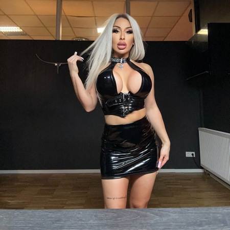 Domina Sheela Sinner*** - nur am 12.08. im Novem Viginti, Karlsruhe