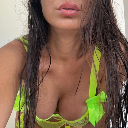 Lucia bei Velvet-Massage