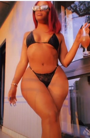 Anais aus Panama - AV Königin!, Homburg