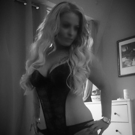 German Emily Queen ZK