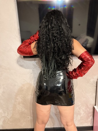Lady Atina-Domina, Schwerin