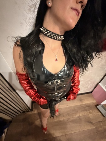 Lady Atina-Domina, Schwerin