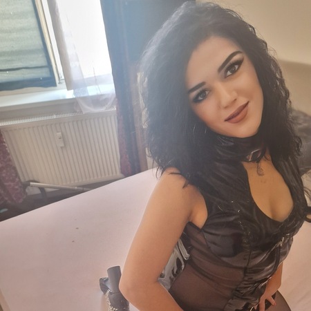 Lady Atina-Domina, Schwerin