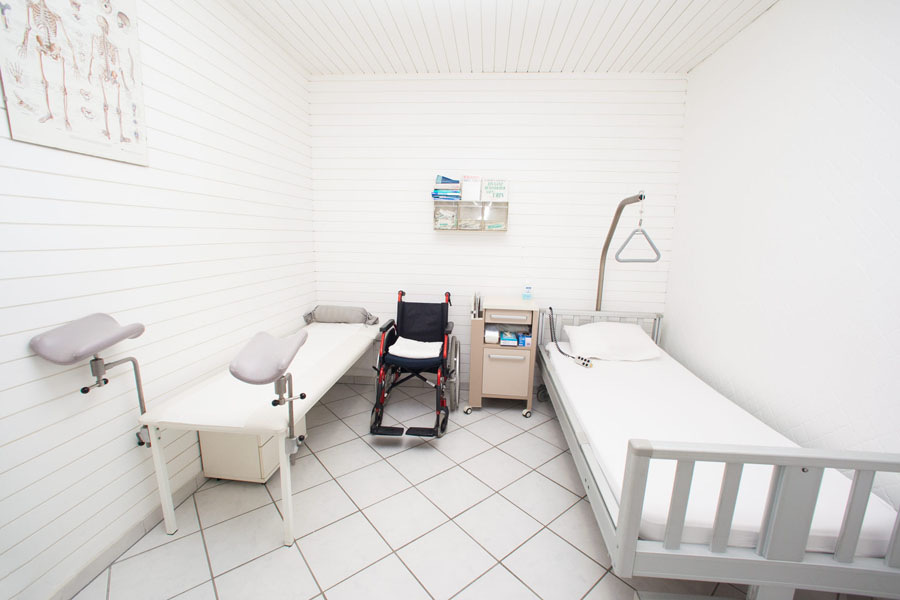 Foto von HERZLICH WILLKOMMEN IN DER VILLA TBZ! Bizarrstudio