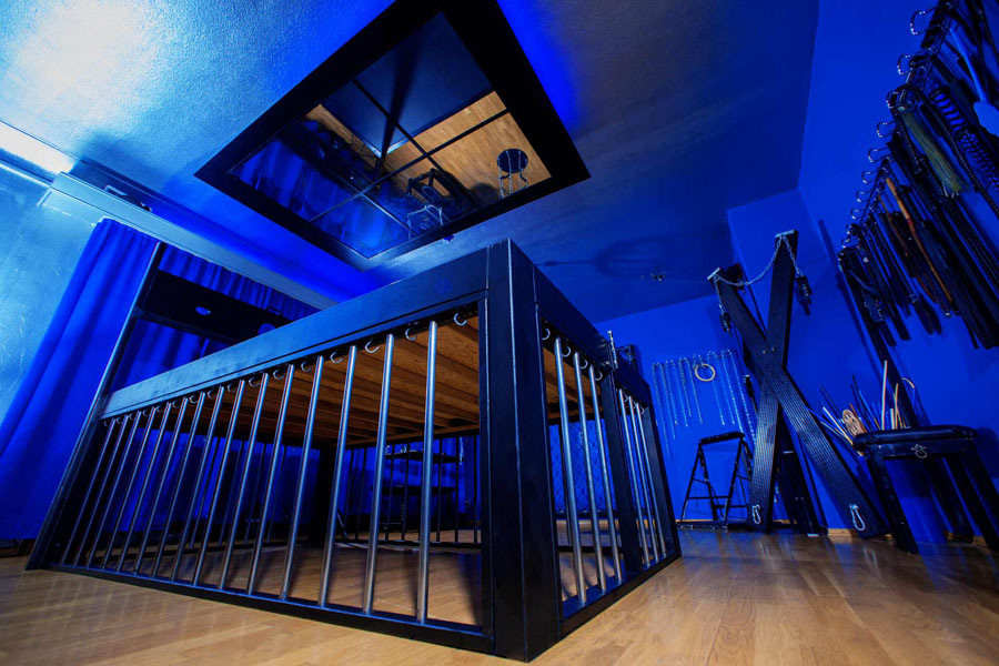 Foto von HERZLICH WILLKOMMEN IN DER VILLA TBZ! Bizarrstudio