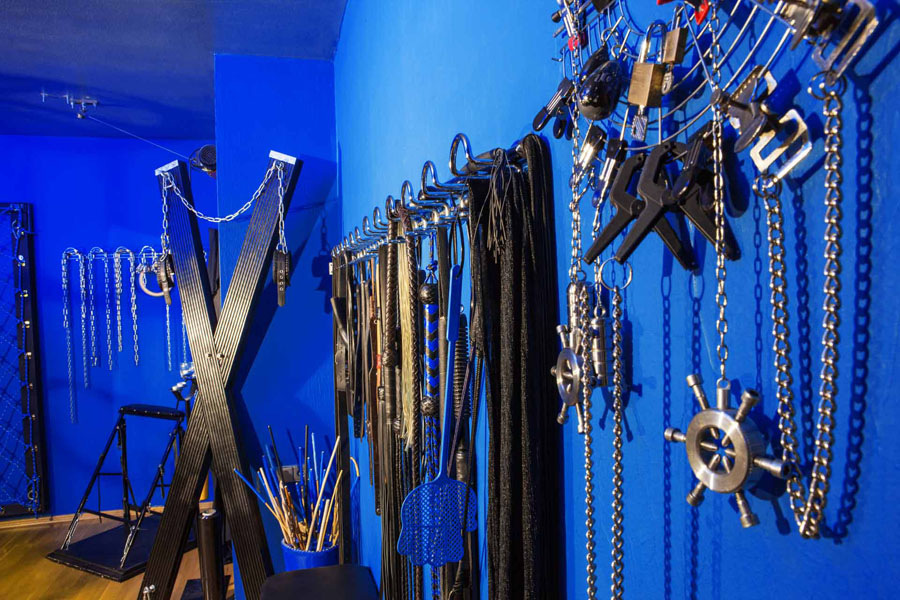 Foto von HERZLICH WILLKOMMEN IN DER VILLA TBZ! Bizarrstudio