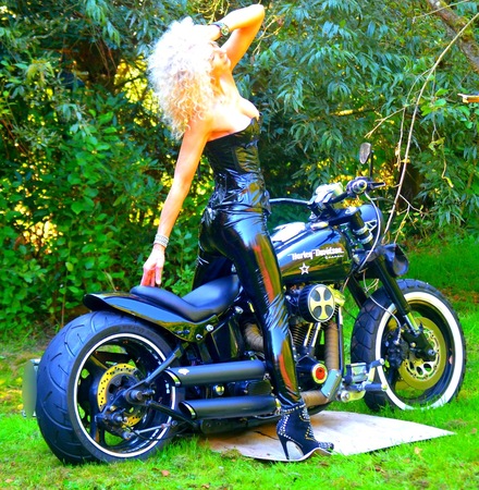 SVETLANA perfekt. Schlankes Model verwöhnt vielseitig, Wilhelmshaven