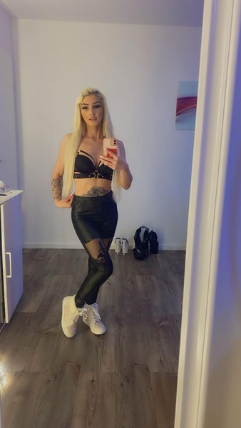 Foto von Adelina Skinny