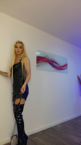 Foto von Adelina Skinny