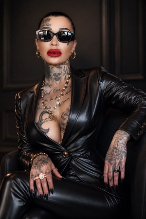 Domina Vicky, Offenbach am Main