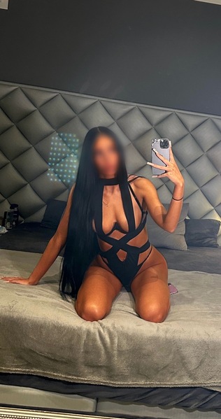 Foto von Deutsch Türkisch Skinny G*irl (18+) Selin - bitte Anruf/SMS