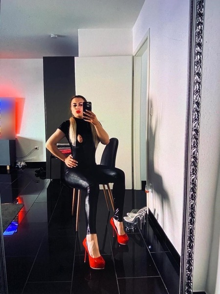 Foto von DIANA- 100% Naturschönheit! Nur 1 Woche da!