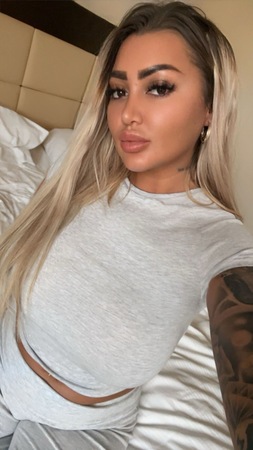 Vollbusiges L*TSCH L*DER VALENTINA, Karlsruhe