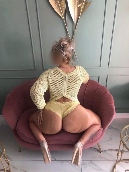 Foto von Sofia-PARTY- erst mal in der Stadt