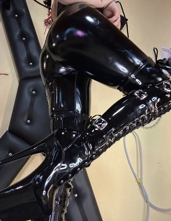 Mistress Mel - wieder da, Rüsselsheim